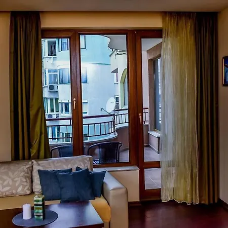 Апартаменты Sea View Next To Sea Garden And Варна