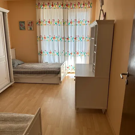 Sea View Next To Sea Garden And Апартаменты